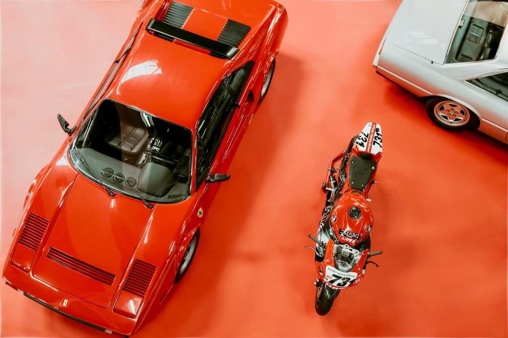 Ferrari-Aktie springt um über 6% – Pre-Earnings-Optimismus beflügelt den Luxussportwagen-Titel