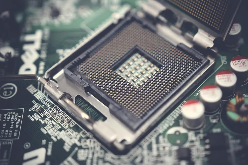 EPS-Konsens 2,66 USD, acht Insider-Verkäufe, null Käufe — was Applied Materials heute liefern muss