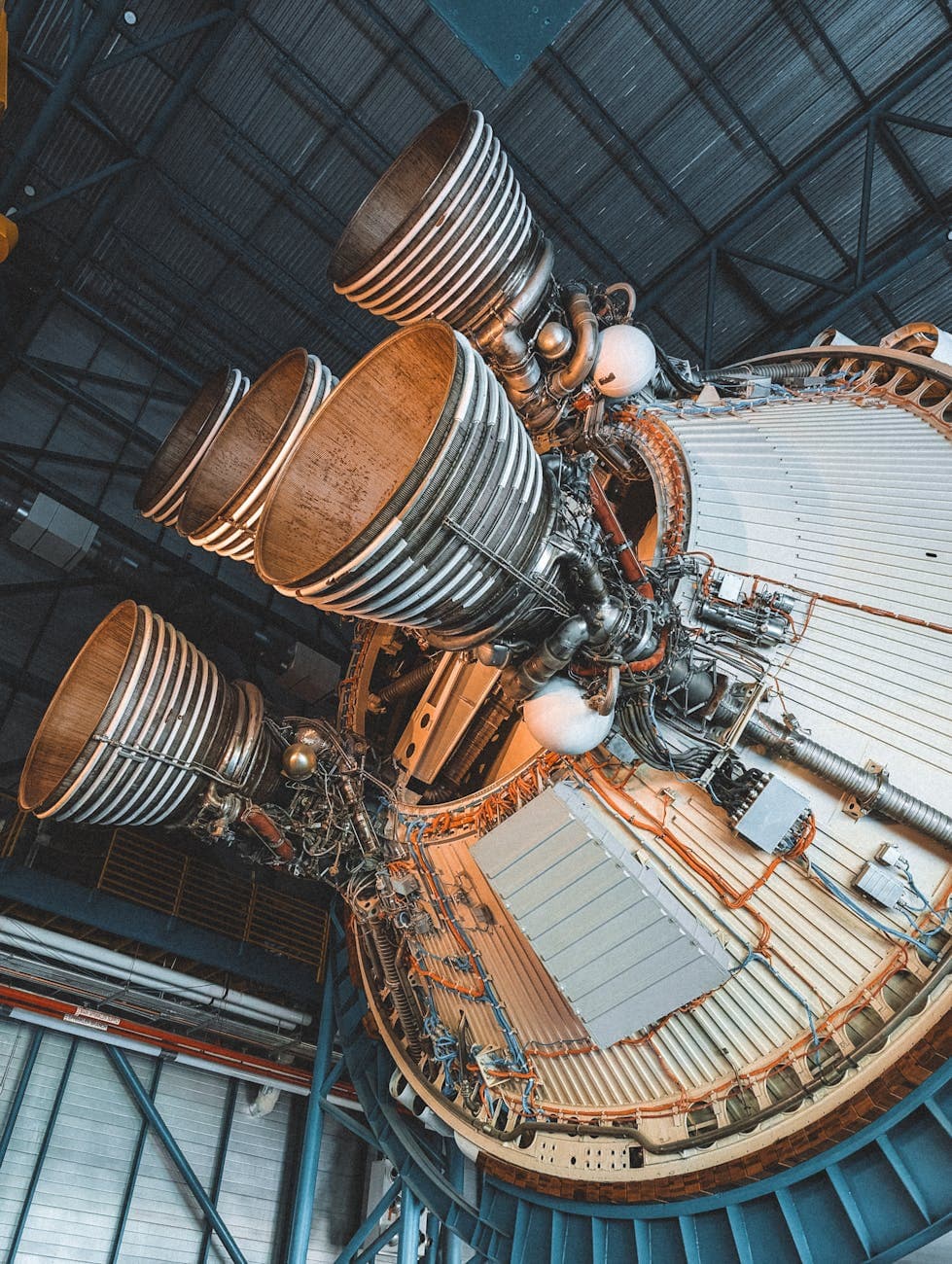 Quanta Services +31 % in vier Wochen — und Rolls-Royce dreht ab: Was erklärt die Schere?