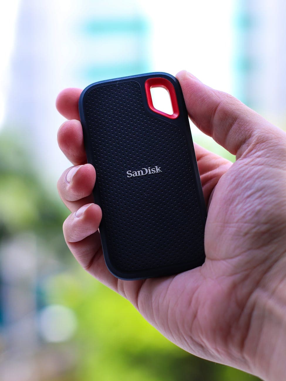 Analysten heben Sandisk-Kursziel auf 1.277 USD an — doch der Kurssprung kommt vom ganzen NAND-Sektor