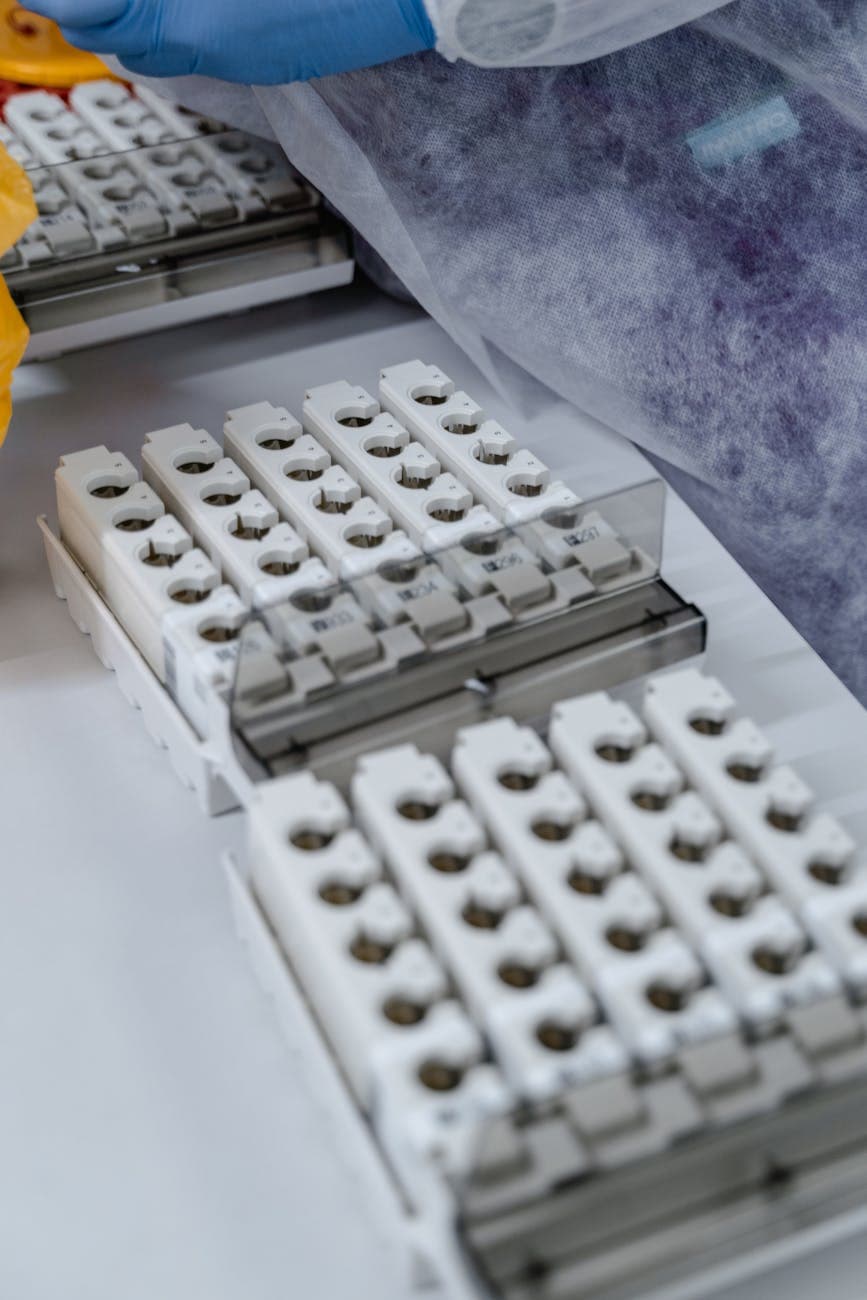 Deutsche Bank hebt das Kursziel auf 25 Euro, stuft SCHOTT Pharma aber trotzdem auf Hold ab