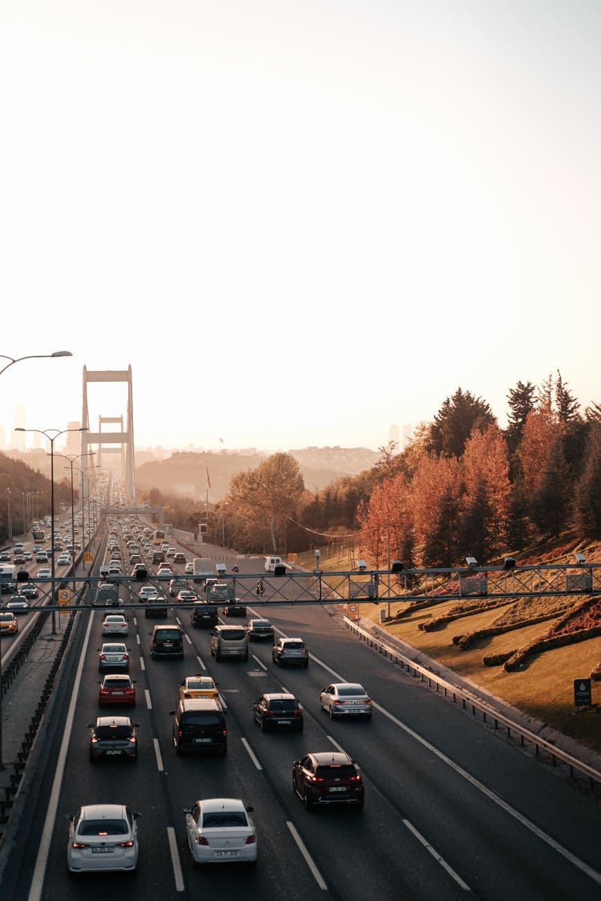 EPS-Konsens 0,25 USD: Schafft Ferrovial den Sprung in die Gewinnzone — oder bleibt das Infrastruktur-Versprechen Theorie?