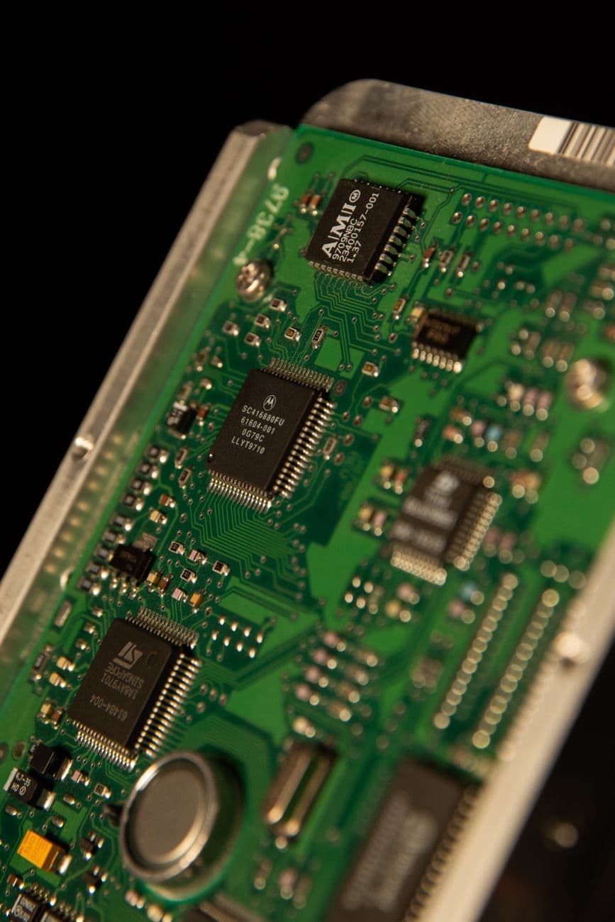 Snapdragon 8 Elite Gen 6 im 2-nm-Verfahren: Qualcomm positioniert sich als On-Device-KI-Plattform — doch das Analystenbild bleibt gespalten