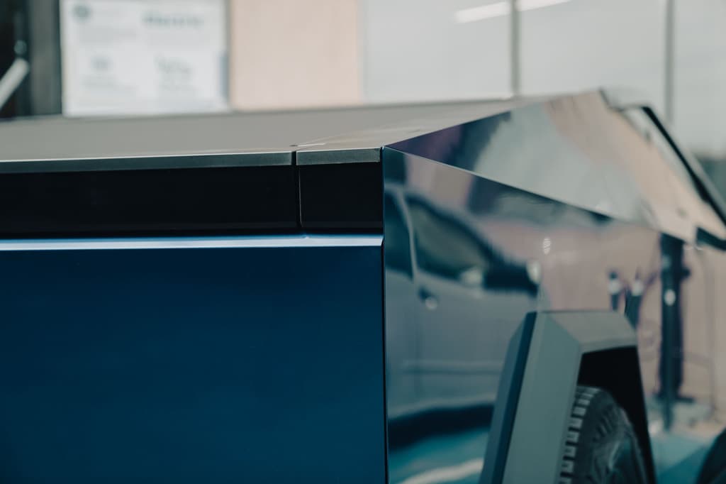 Nur 45 registrierte Cybercabs in Texas und kein NHTSA-Antrag — wie viel Autonomie-Story bleibt im TSLA-Kurs noch übrig?