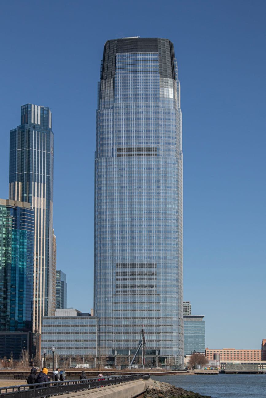 FICC schwächelt, Investment Banking boomt: Schafft Goldman Sachs den EPS-Sprung auf 15,18 USD?