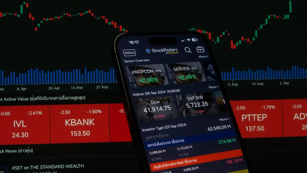 Palo Alto +100 % in 13 Wochen — und Palantir mit KGV 143 kostet trotzdem halb so viel wie der Sektor-Median