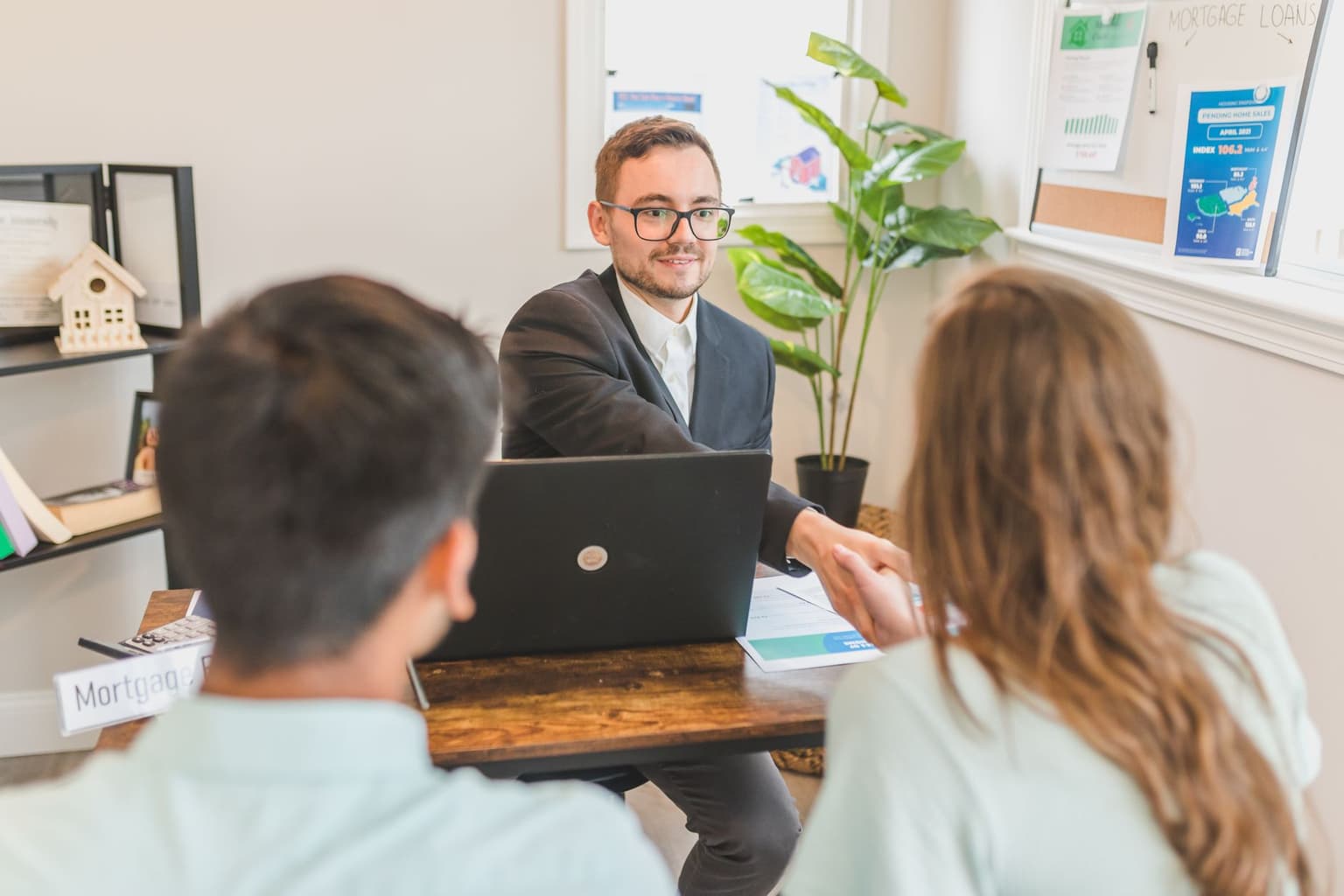 H1-EBIT 19,3 Mio. EUR — aber hält das Tempo, wenn Q2 nur stagniert?