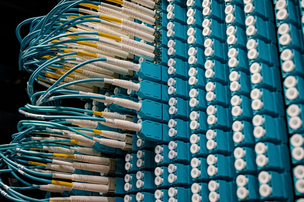 Sektorweite Korrektur bei Photonik-Aktien trifft Lumentum nach 139-Prozent-Jahresperformance